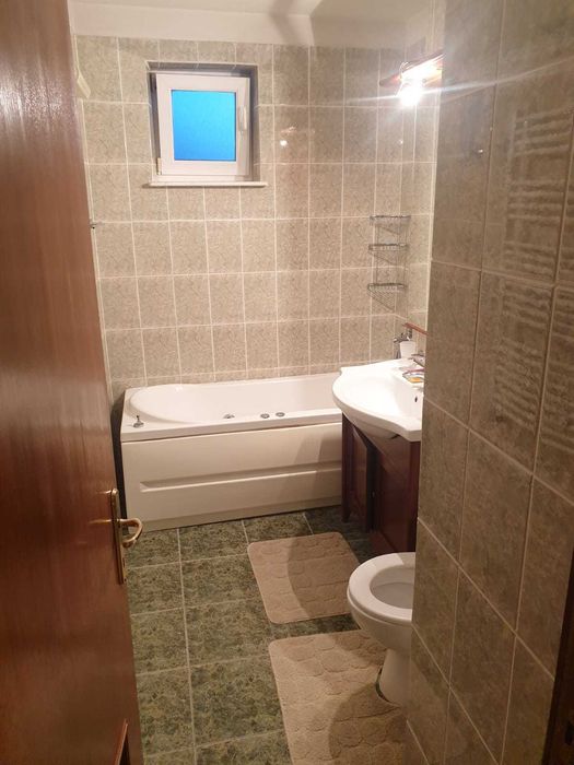 Inchiriez apartament 2 camere decomandate