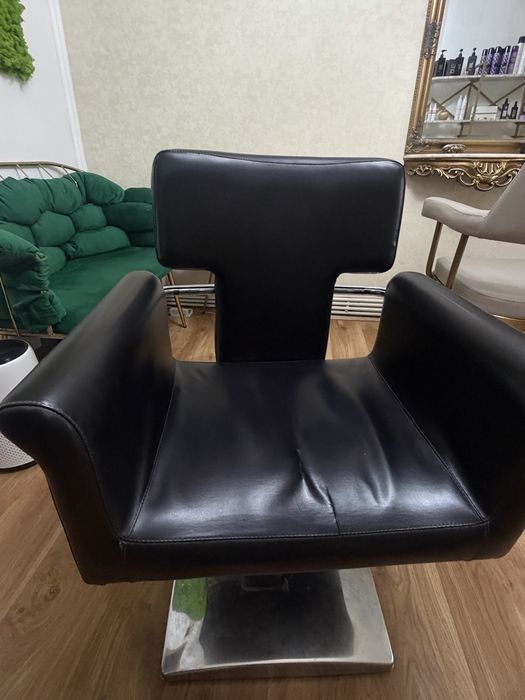 Scaun tip fotoliu coafor
