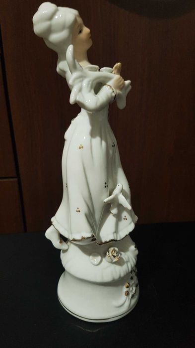 Статуетки от Италия с маркировка.