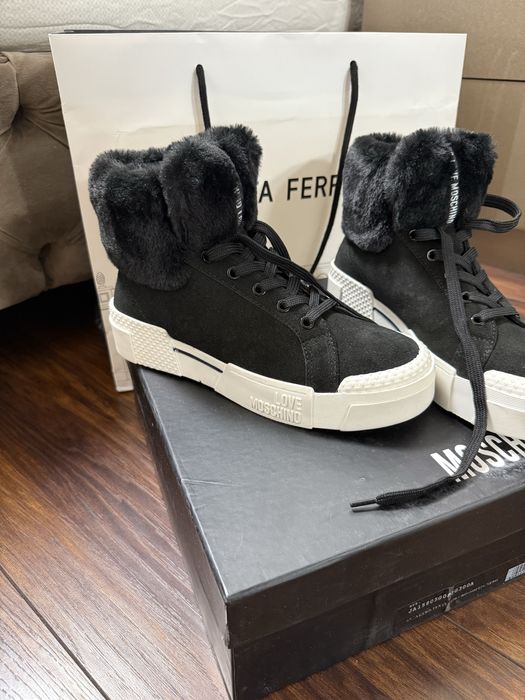 Високи кецове Moschino