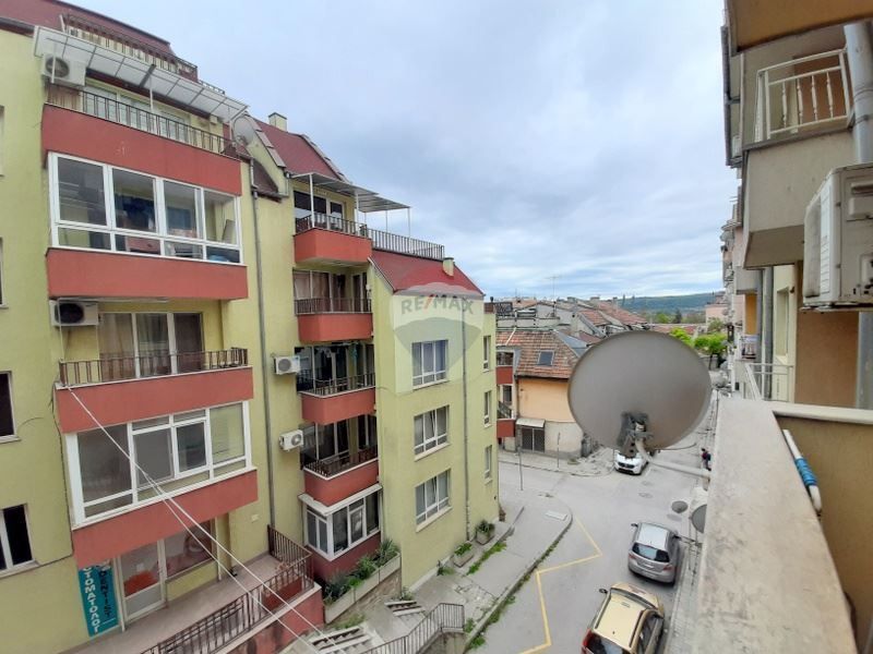 Дава се под наем Двустаен апартамент в Варна, Операта - 48 кв.м за 306 € - Снимка #10