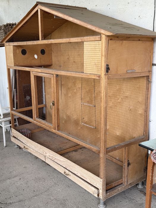 Вольер, клетка для птиц