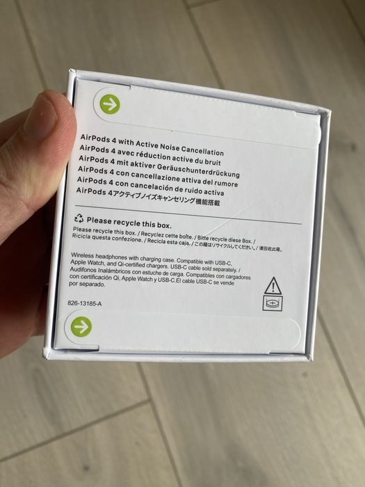 Casti Apple Airpods 4 noi sigilate