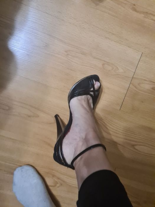 Босоножки ( Karen Millen)