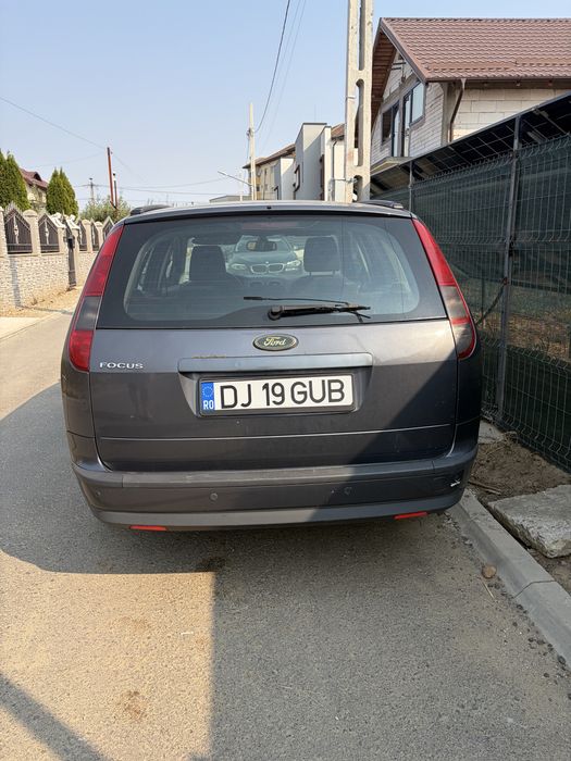 Vand ford focus 1.6 benzina