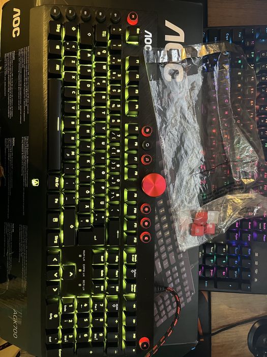 AOC AGK700 – механична RGB клавиатура