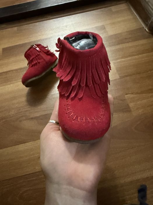 Бардовые ботиночка с висульками