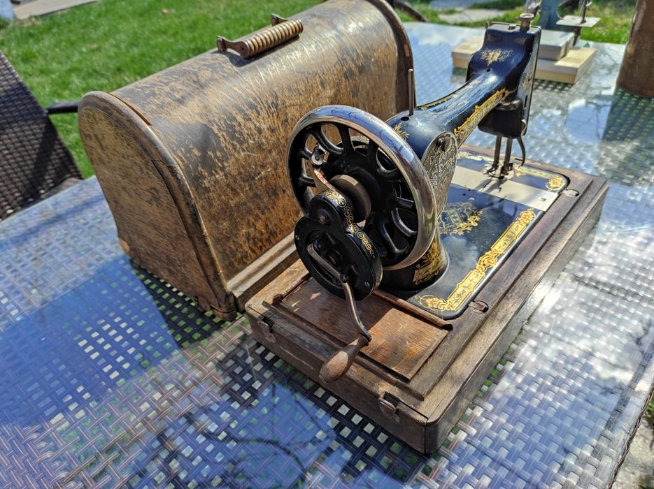Колекционерска ръчна шевна машина - Singer автентична и рядка