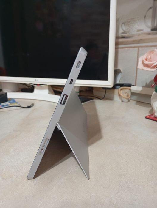 Tableta Microsoft surface model 1572