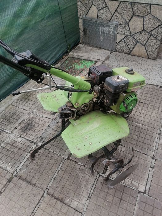 Продавам Мотофреза Гардения 7 к.с. в много добро състояние .