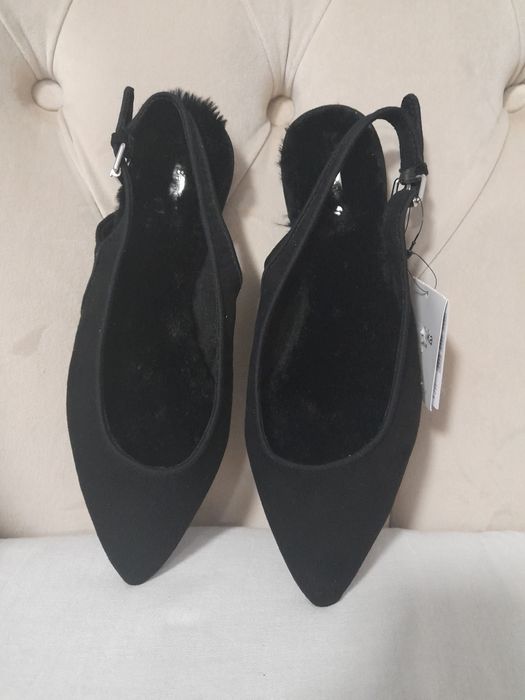 Balerini negri Bershka cu bareta la spate mărimea 37