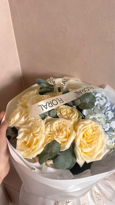 Цветы розы + гартензы