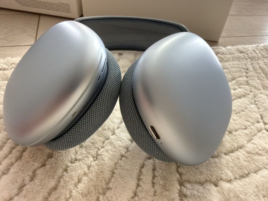 Apple Airpods max слушалки