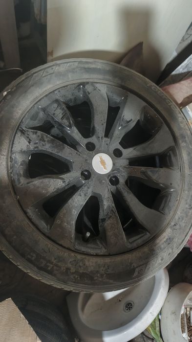 Lasetti diska baron 17 R sotiladi