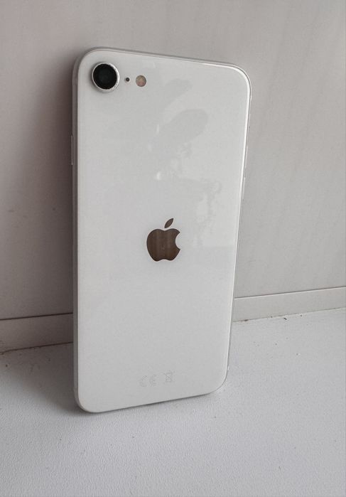 Поодам Iphone SE 64 гб
