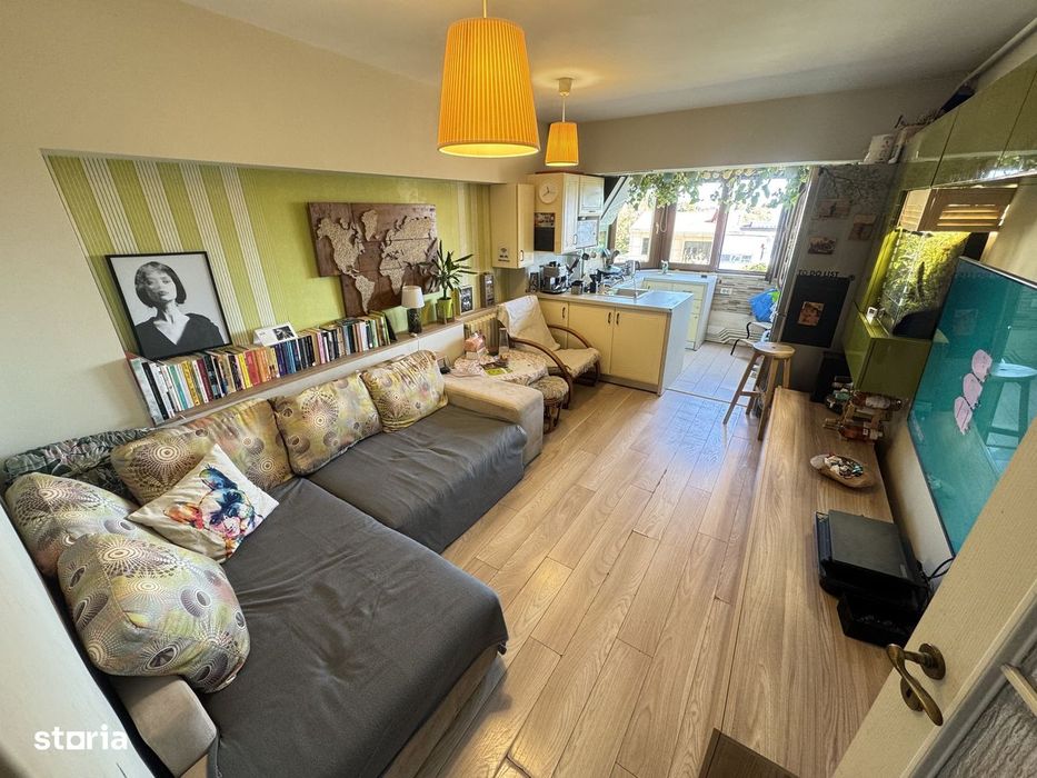 Apartament 2 camere zona Capitol - Tomis 2 cu Centrala si Loc de Parca