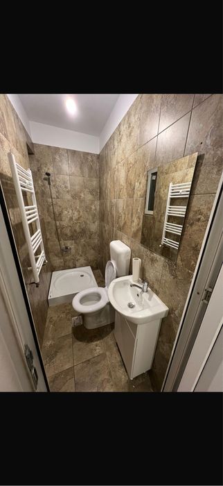 Vand conac istoric/casa/pensiune  /380 mp utili /zona A /Urlati /toate utilitatile /Direct proprietar /demisol /parter/mansarda 3 intrari din 3 strazi