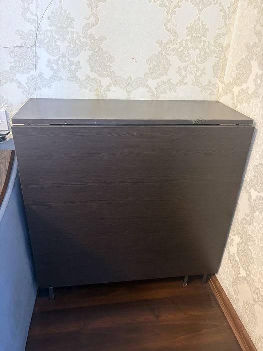 Продам б/у стол книжка