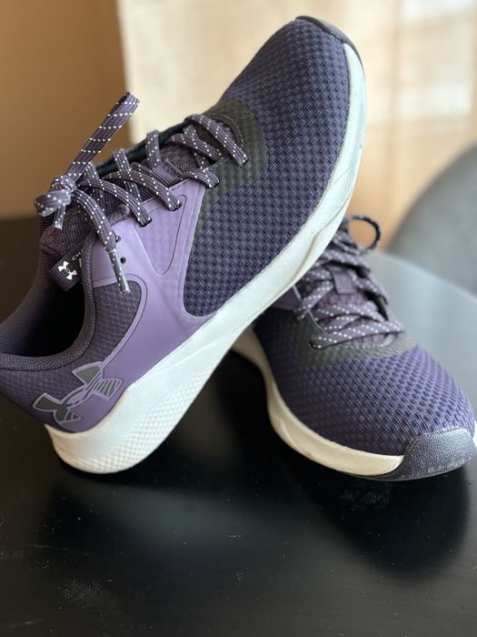 Pantofi sport Under Armour, marime 36,5, noi