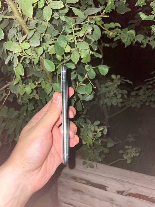Iphone x sotladi