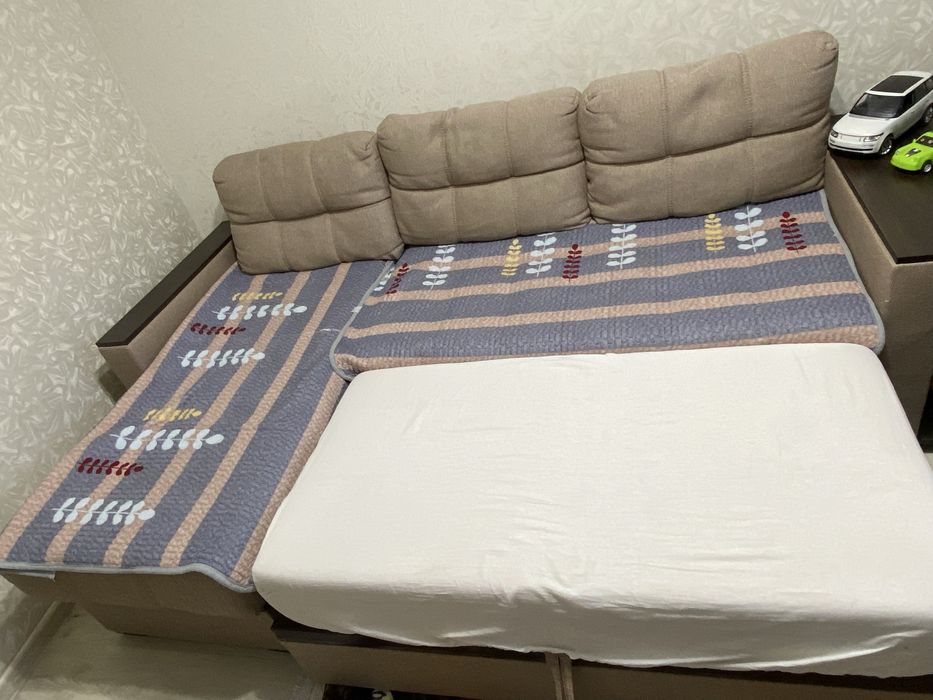 Диван б/у в хорошем состояний