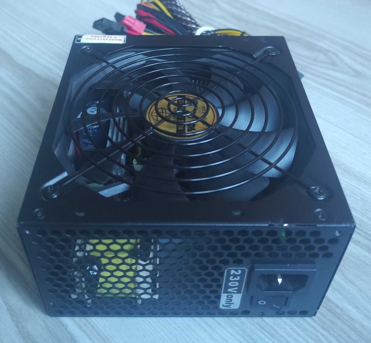 Vând surse Super Flower OEM 500W, 550W, 650W