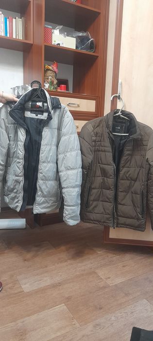 Продам 2 куртки демисезрнные