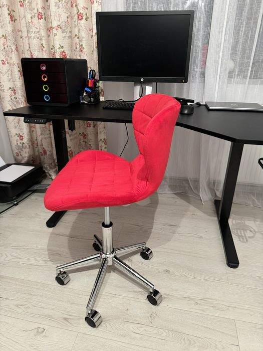 Scaun birou pivotant, 360 °, rosu, catifea, cu roti