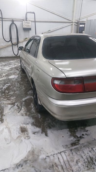 Продам Toyota Karina