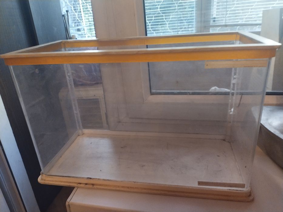 Продам аквариум 45*30*20