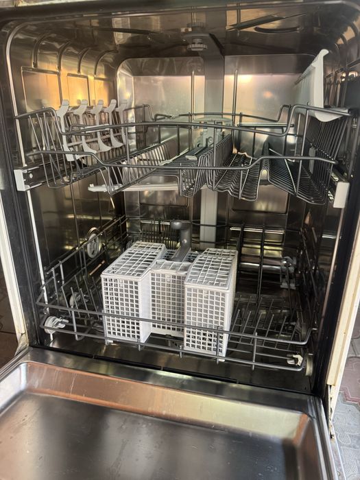 Посудомоечная машинка