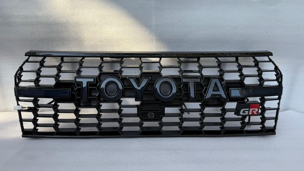 Решетка радиатора Prado 150