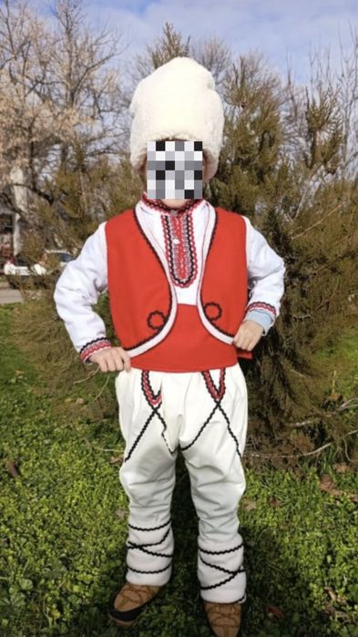 Народна носия за момче на 5год