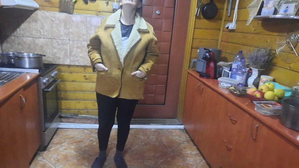 Cojoc original din piele de oaie- Shearling, mărimea 42, muștar