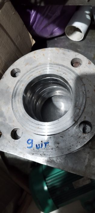 Продам новые фланцы