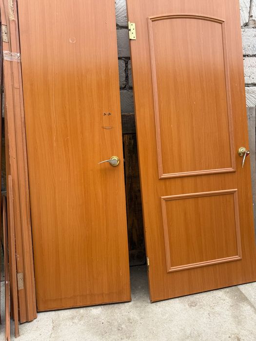 Б/у есік сатылады