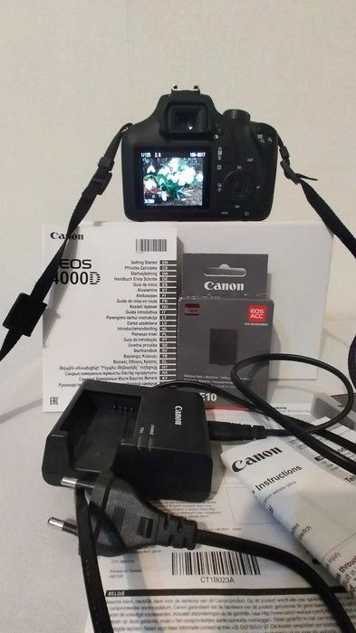 Canon EOS 4000D.
