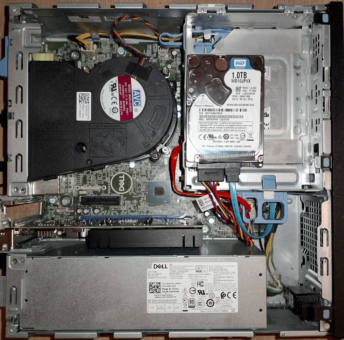 Dell Optiplex 5070 SFF - i5 8500/ 16gb/ 256gb nvme + 250gb hdd/ GTX 750 Ti 4gb - перфектен