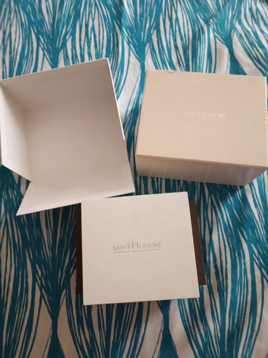 Ceas dama, Saint Honore