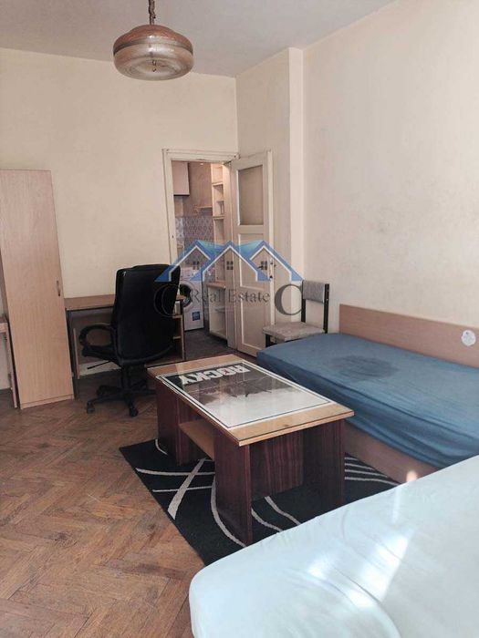 Стая от апартамент под наем 180 евро, под Общината