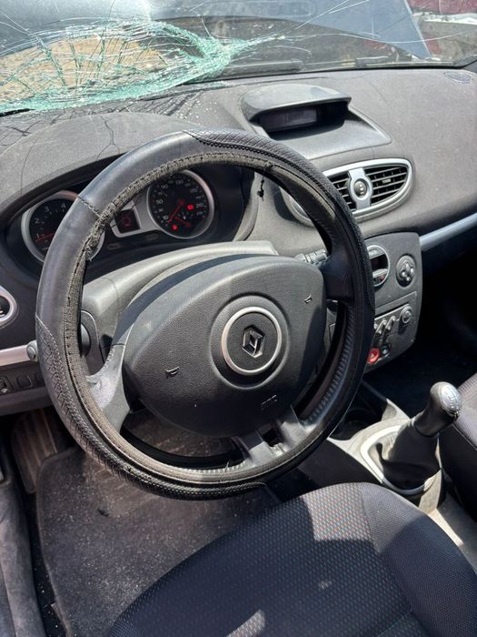 Renault Clio 1.6i 65 kw на части