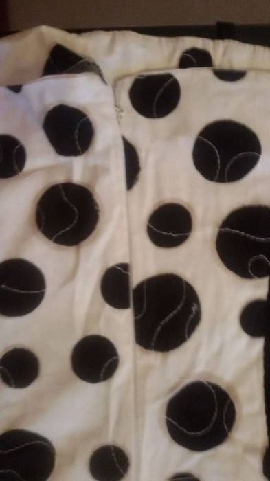 Рокля Луци - бяла на черни кръгове