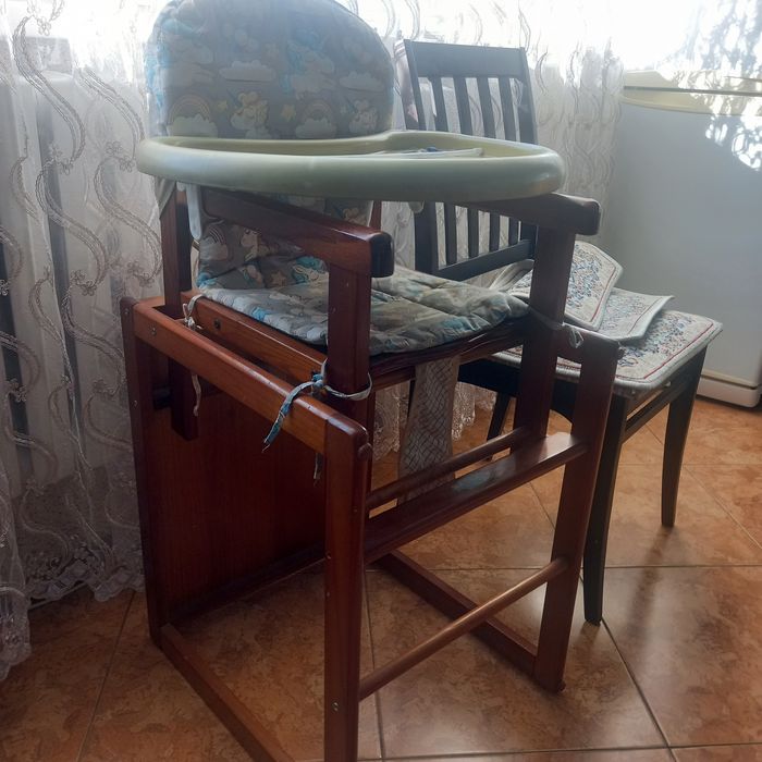 Продам кресло для кормления  ребёнка. Хорошее состояние.