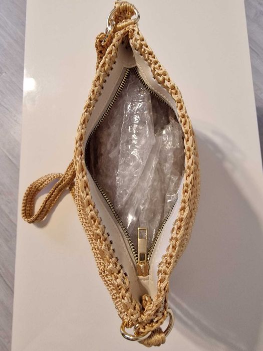 Geanta lucrata manual