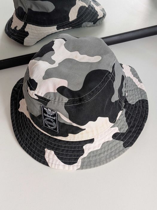 Pălărie Adidas pescar Bucket hat dublu reversibil