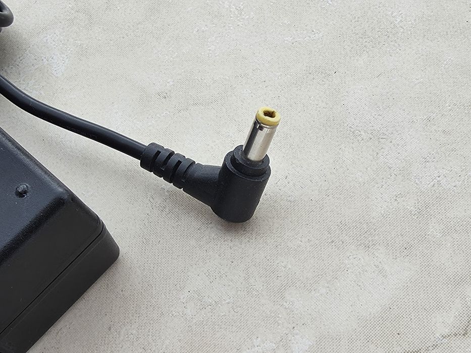 Alimentator  20V 6A 120W mufa 5,5x2,5mm Fujitsu Siemens