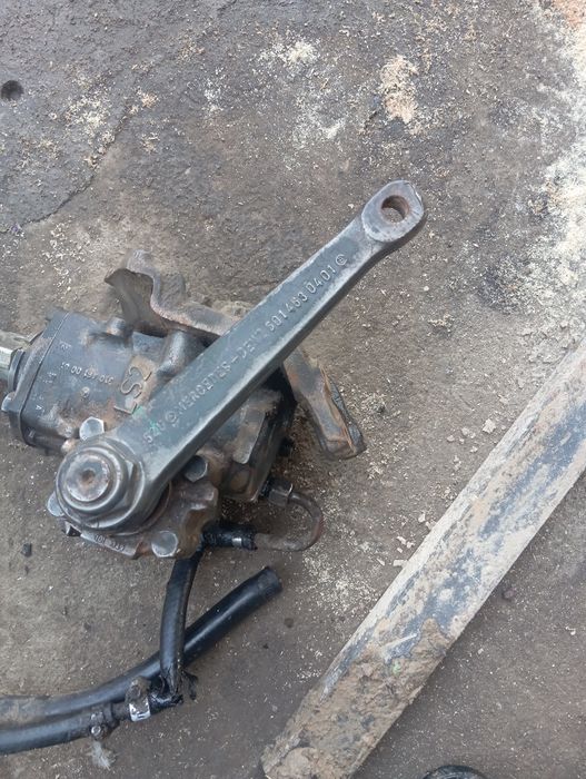 Гур,рулевой колонка Мерседес 408 D