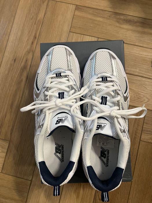 Продам кроссовки New balance 530
