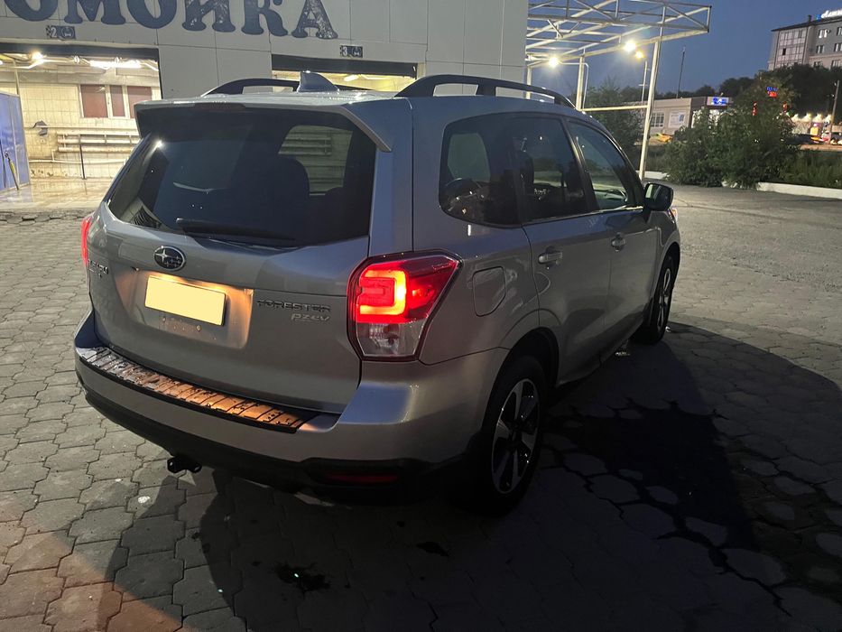 Subaru Forester SJ 2017 года