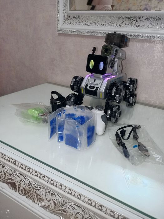 Веселый робот сабака